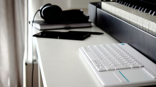 workplace keyboard desk