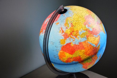 world  map of the world  balloon