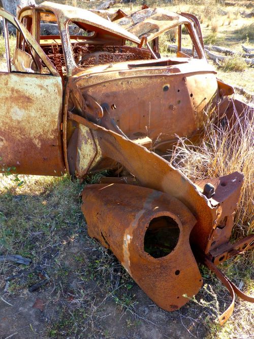 wreck rusty vehicle