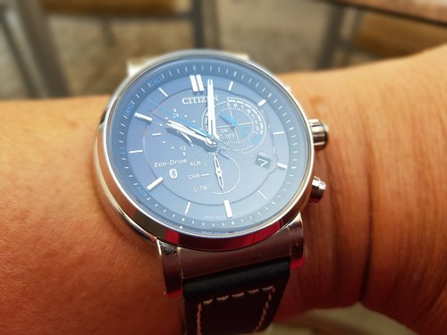 wrist watch  clock  time