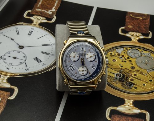 wrist watch  quartz  chronometer