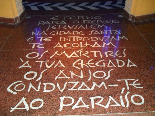 writing in church in aparecida do norte