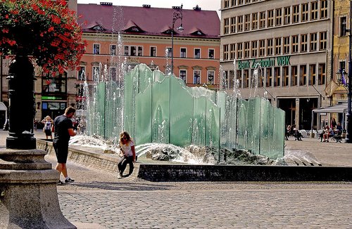 wrocław  wrocław market  fountain