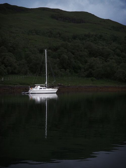 yacht sailboat reflection