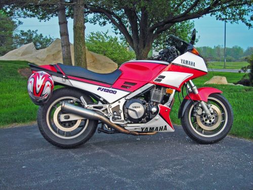 yamaha bikes motorcycle red