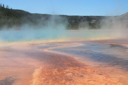 yellowstone hot springs usa