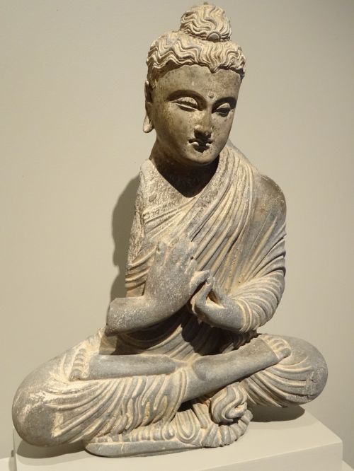 yoga buddha legged