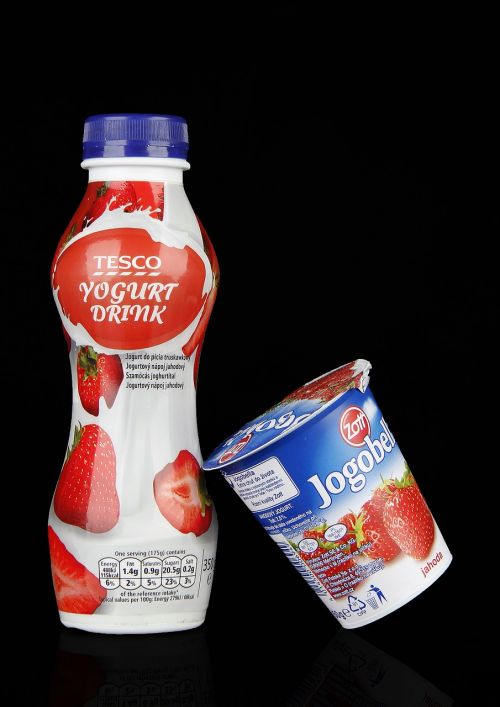 yogurt strawberry composition