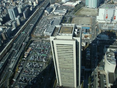 yokohama skyscraper japan