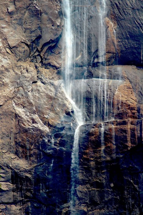 yosemite waterfall national park