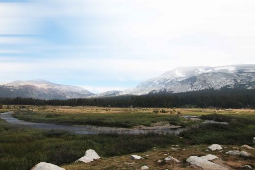 yosemite mountains landscape