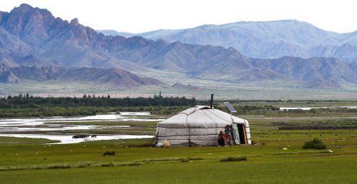 yurt mongolia steppe