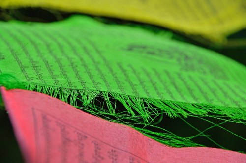 zaszlo  prayer flags-yellow  green