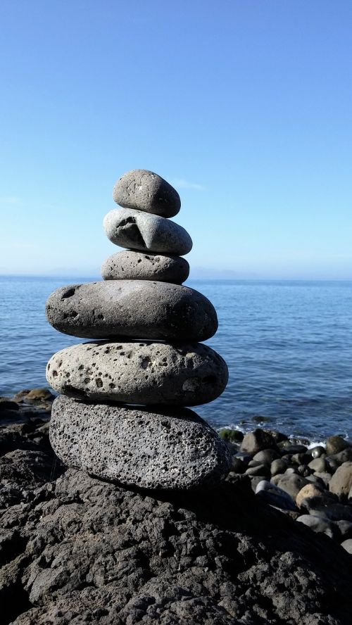 zen stacking stones balance