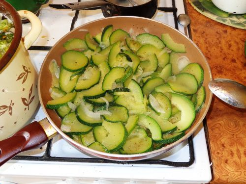 zucchini vegetables eating